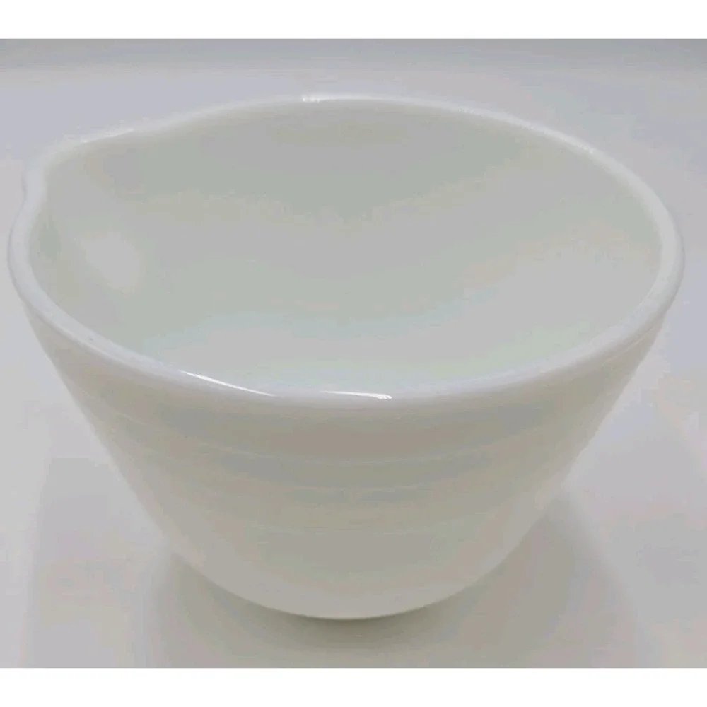 Hamilton Beach Pyrex 4 cup White Milk Glass 6